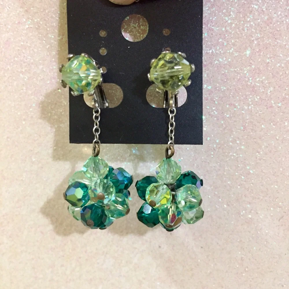 Vintage Rhinestone Holiday Cluster Drop Earrings (Crip) Mint x Green